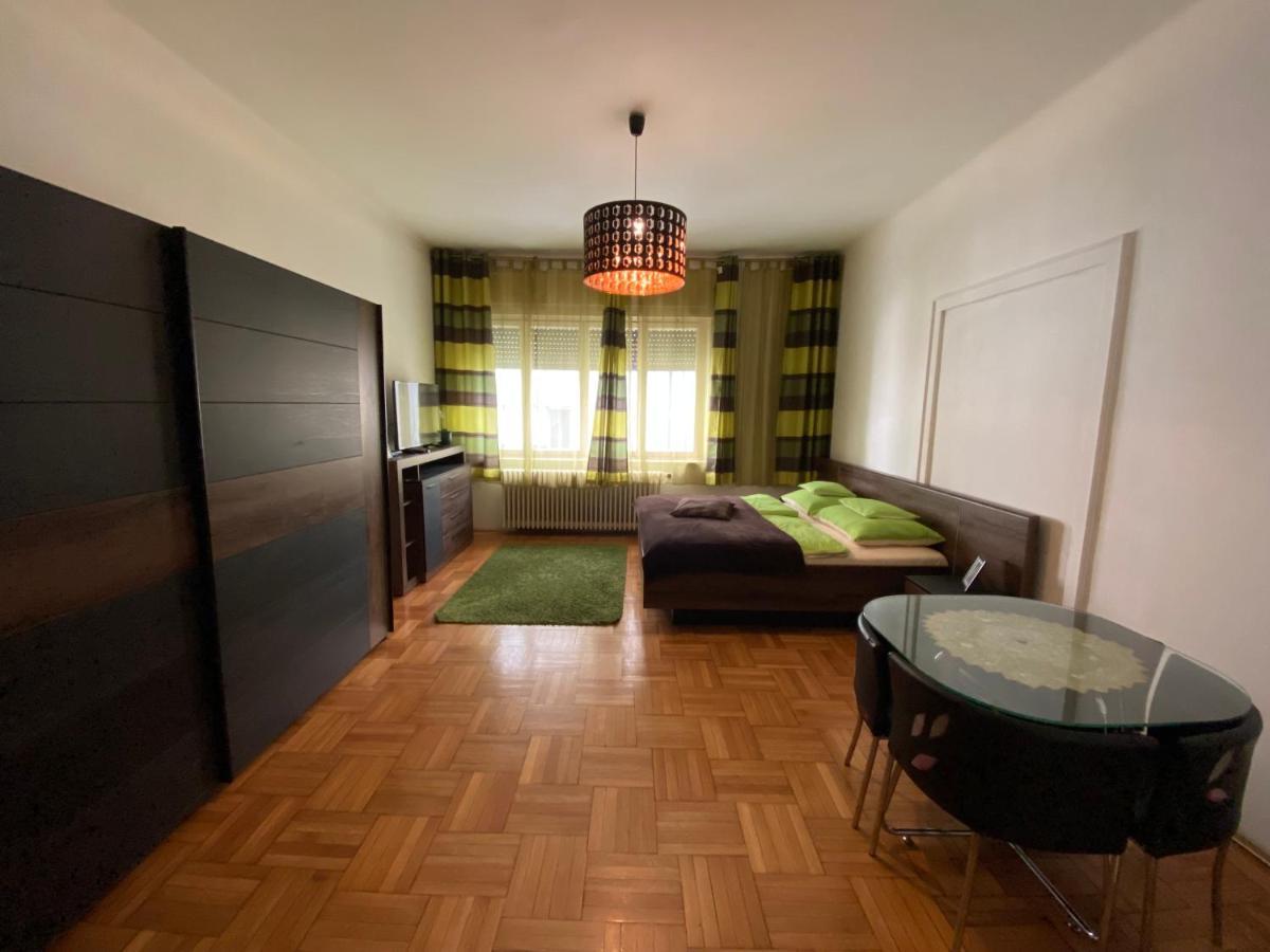 Promenade Guesthouse Near The Danube ブダペスト エクステリア 写真