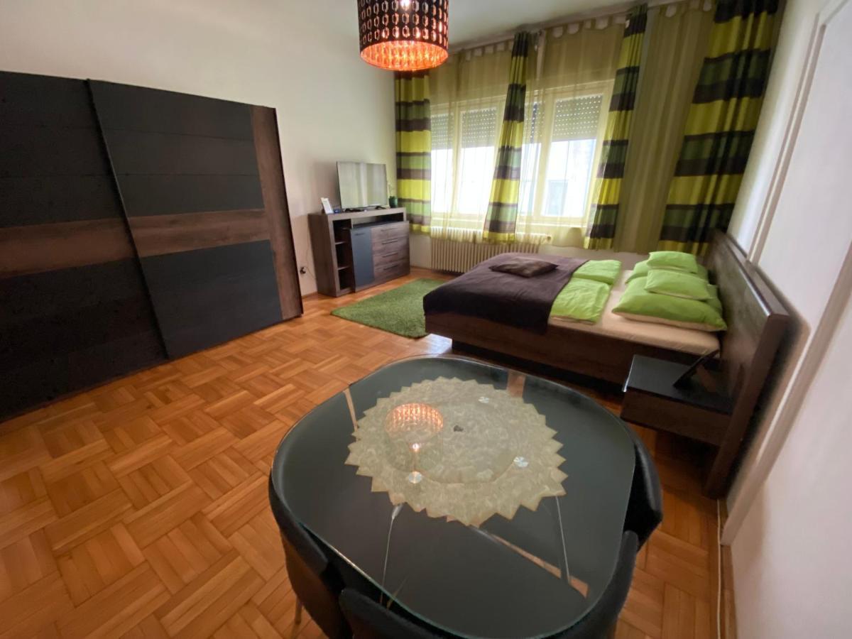 Promenade Guesthouse Near The Danube ブダペスト エクステリア 写真