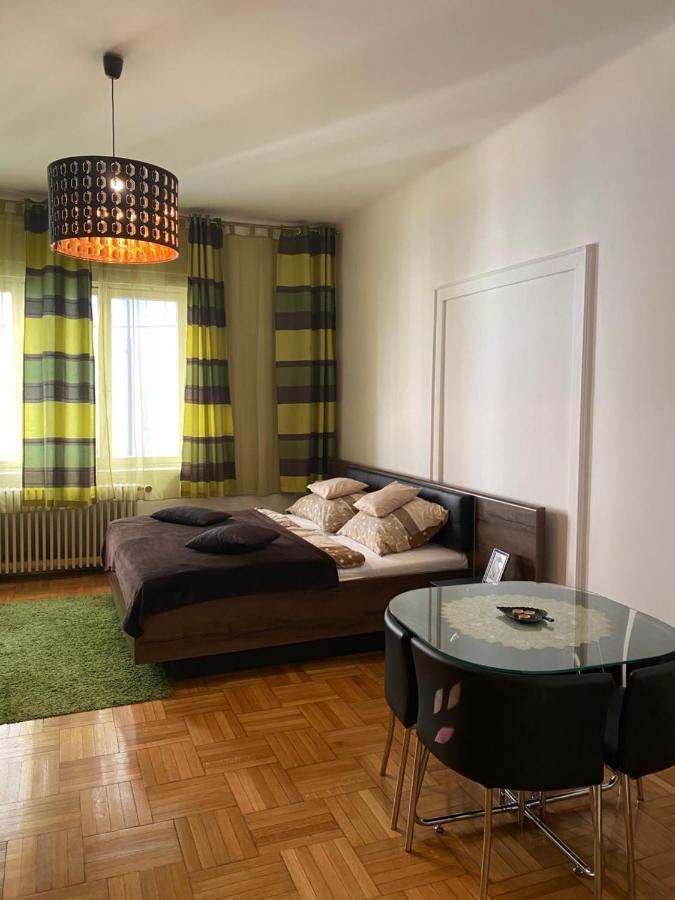 Promenade Guesthouse Near The Danube ブダペスト エクステリア 写真