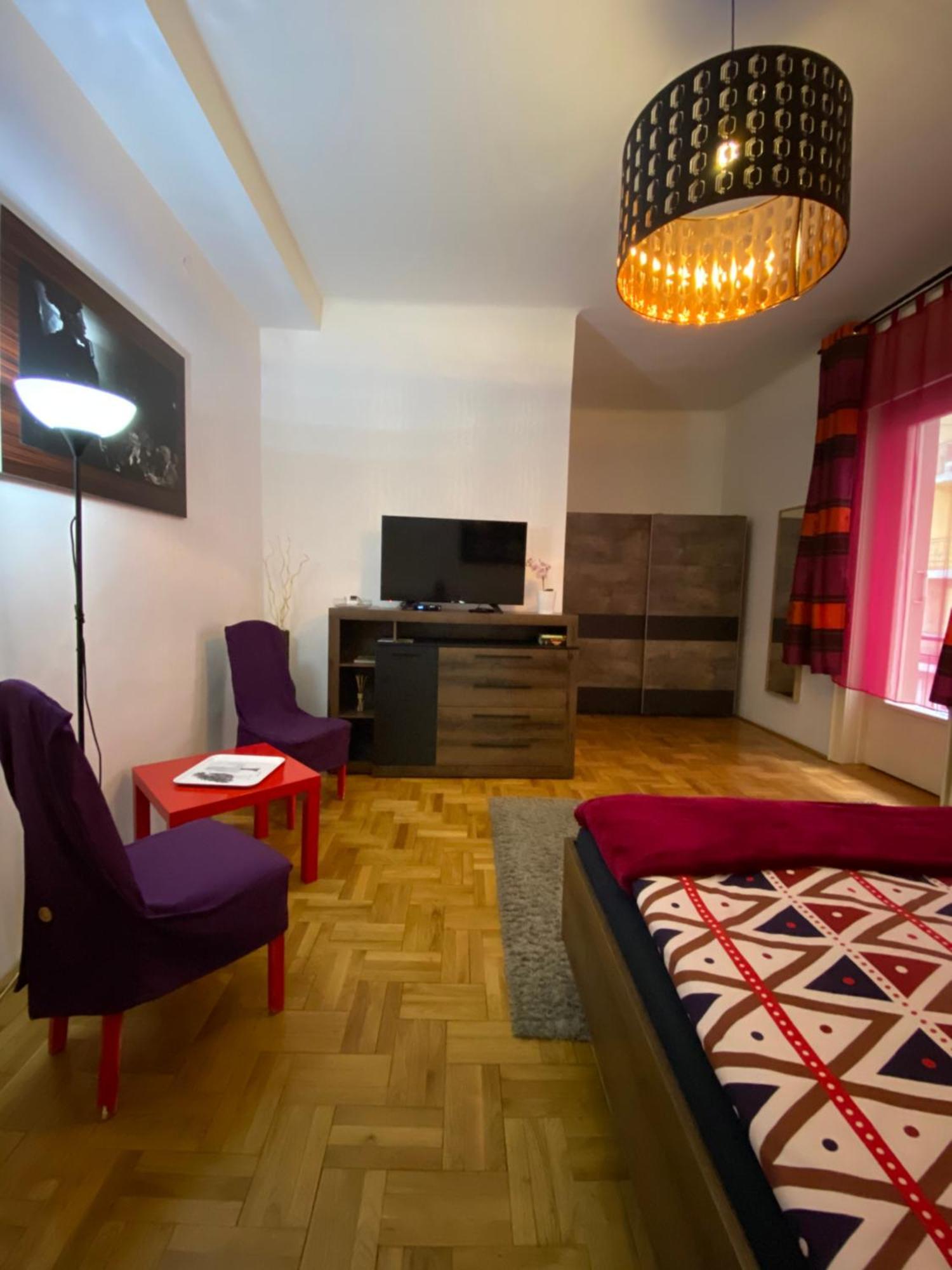 Promenade Guesthouse Near The Danube ブダペスト エクステリア 写真